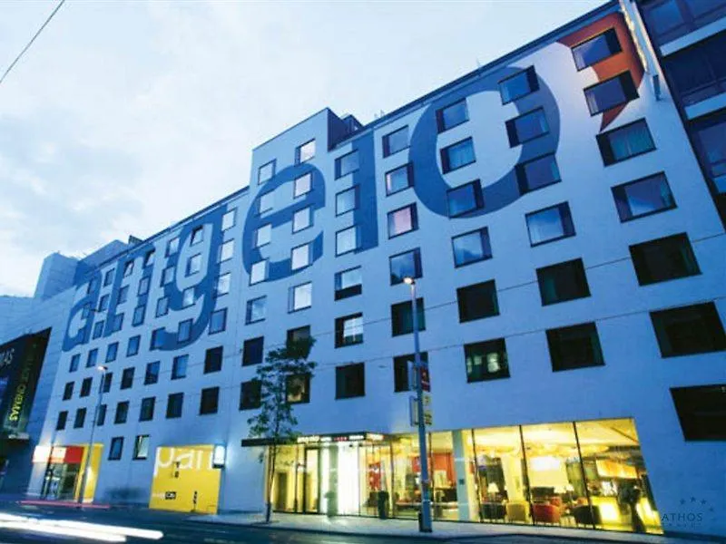 Orea Hotel Angelo Praha  Praga