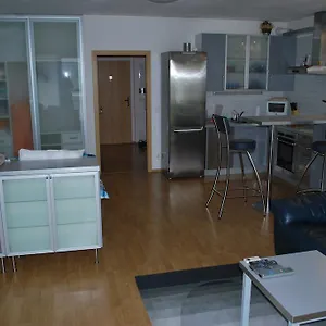 Apartment Chotesovska With Parking Place