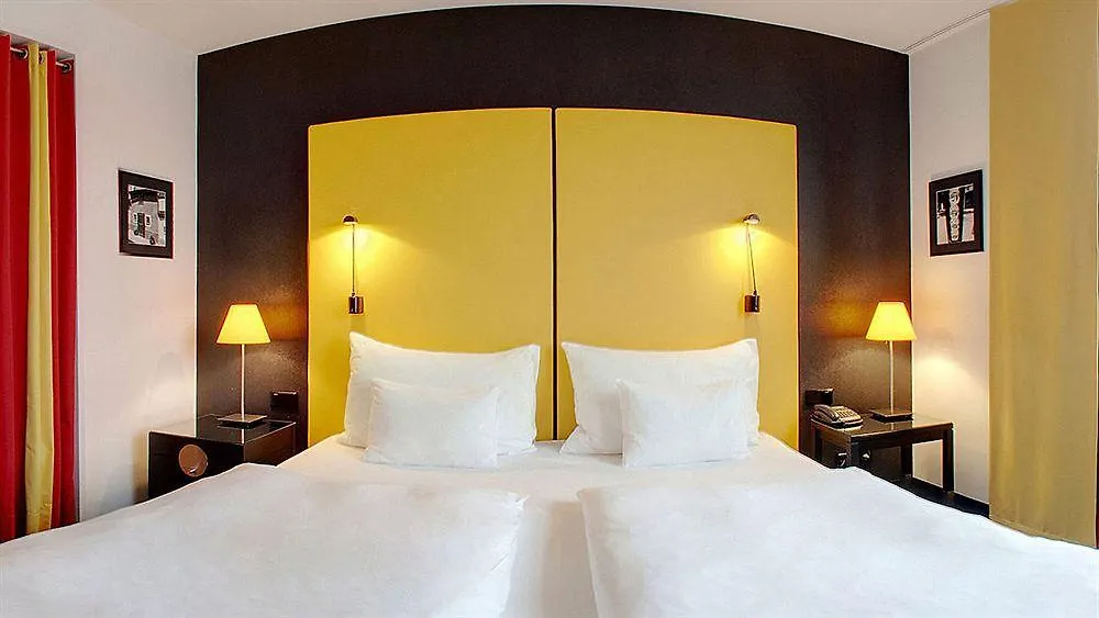 OREA Hotel Angelo Praha 4*,